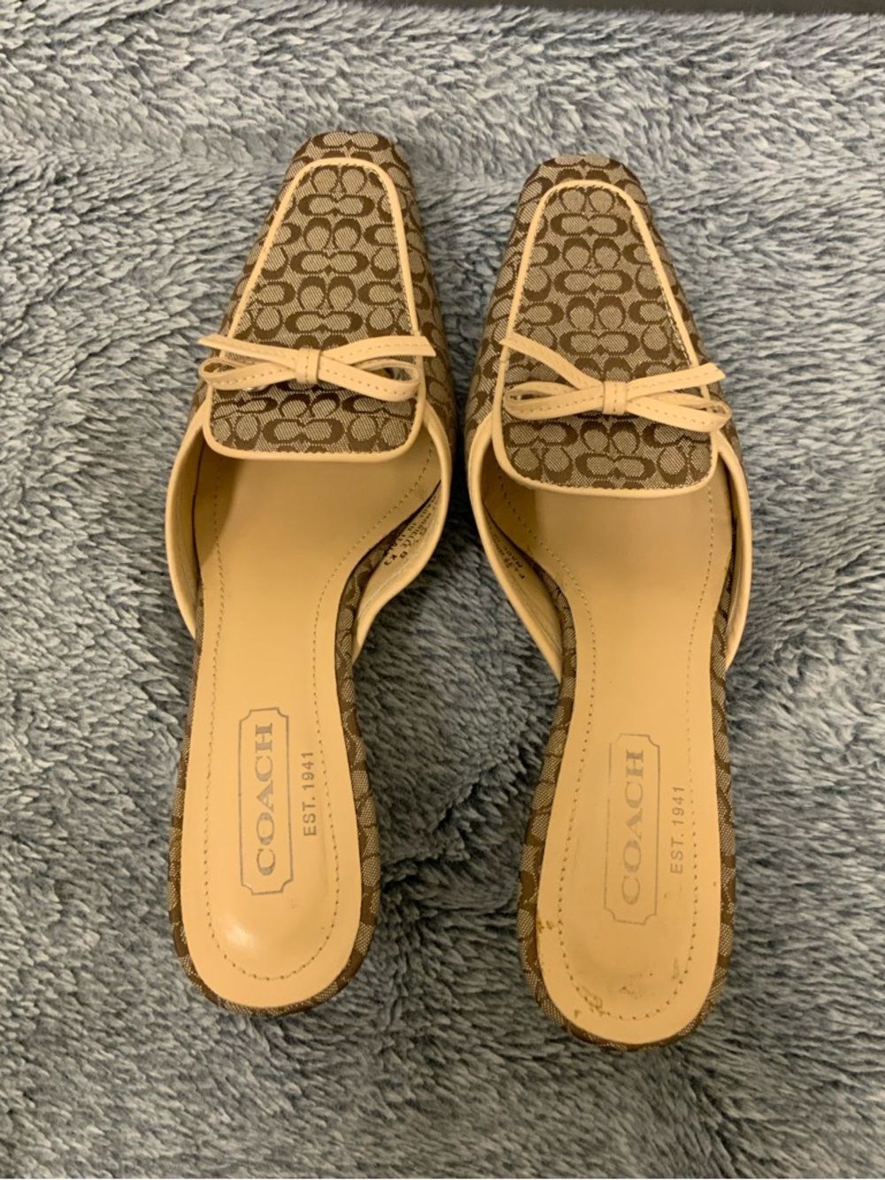 COACH Brown Signature Canvas Bow-Accent Slip-On - Picture 5 of 8